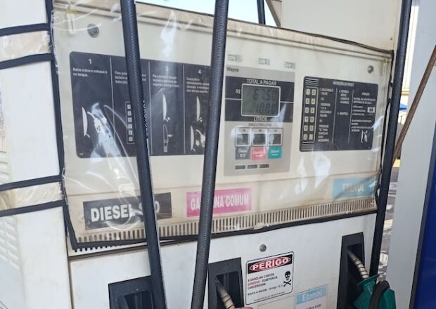 Preço médio da gasolina cai 33 centavos em Dourados