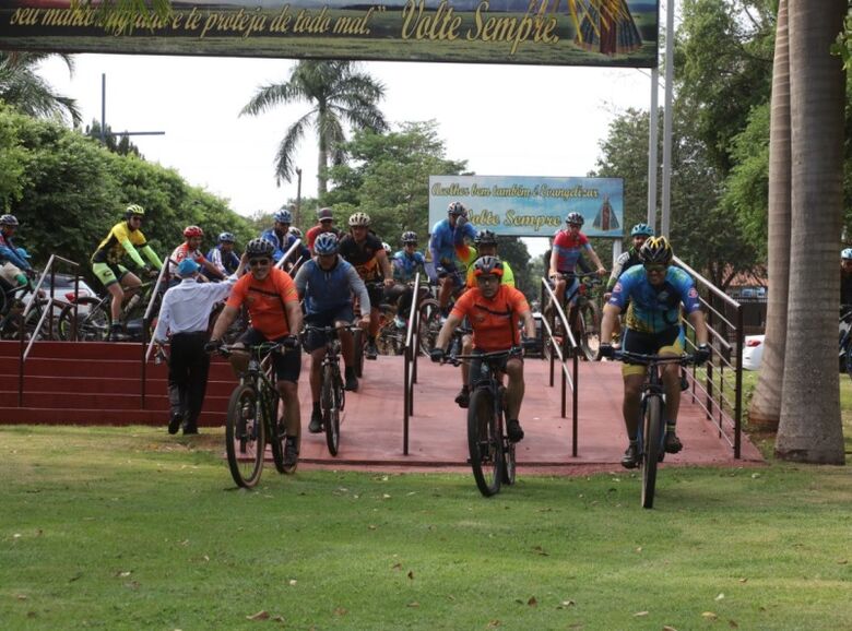Participantes do Dourados Montain Bike se unem à Unimed Dourados para o pedal