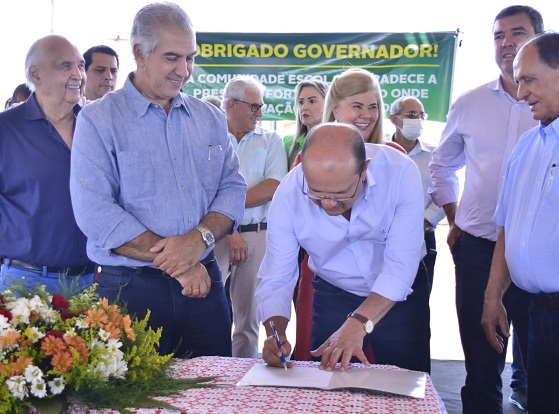 Barbosinha acompanhou agenda do governador Reinaldo em Fátima do Sul