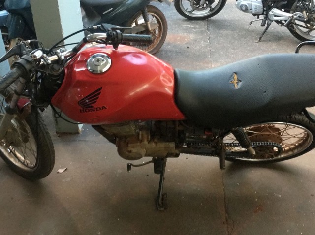 Produto de furto, moto foi encontrada abandonada