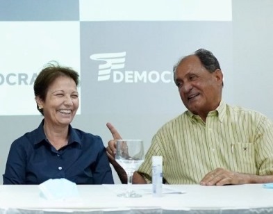 Zé Teixeira não se deixou atrair por Tereza e ficou com Reinaldo