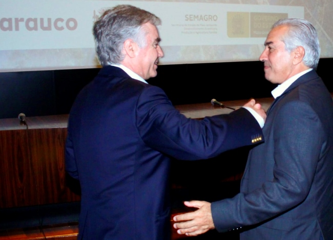 Governador cumprimenta CEO do Grupo Arauco após anúncio