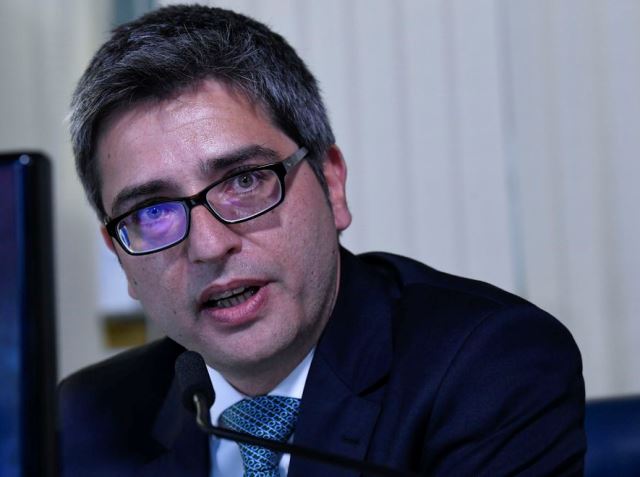 Senador carioca Carlos Portinho é o autor da proposta 