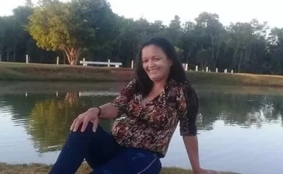 Marcilene Pereira dos Santos, de 49 anos, foi encontrada com ferimentos de faca no pescoço e no tórax, próximo ao coração