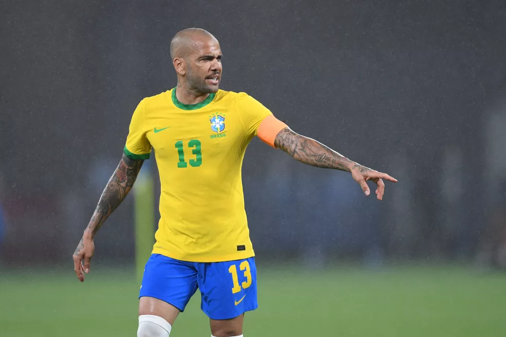 Daniel Alves foi o capitão da seleção brasileira no amistoso contra o Japão, em junho 