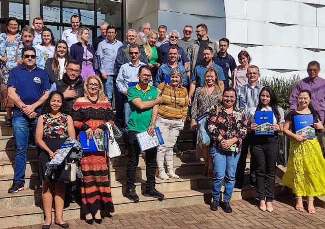 Representantes de Associações Comerciais interagem com o Sebrae