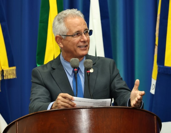 Sergio Nogueira divide mandato com a liderança do prefeito na Câmara