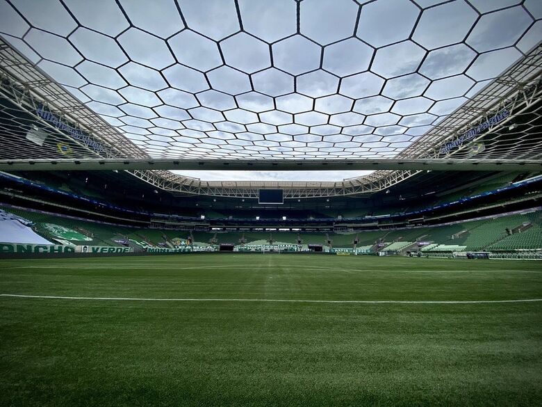Palmeiras recebe o Flamengo em casa no jogão de domingo