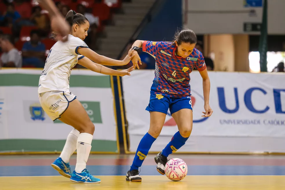 O campeonato internacional acontece até o dia 27 de agosto.