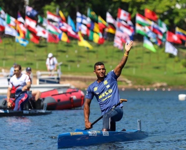 Isaquias honrou o Brasil no Mundial de canoagem