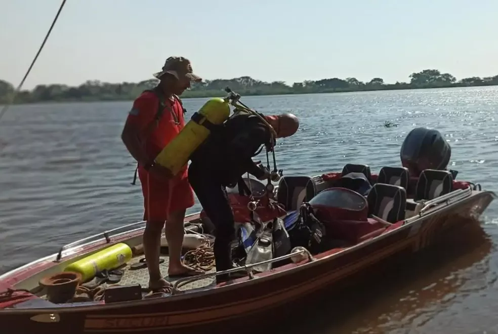 Buscas começaram nas primeiras horas do dia no Rio Paraguai 