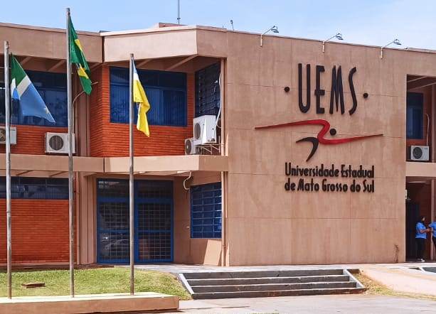 Uems abre edital para contratação de professores