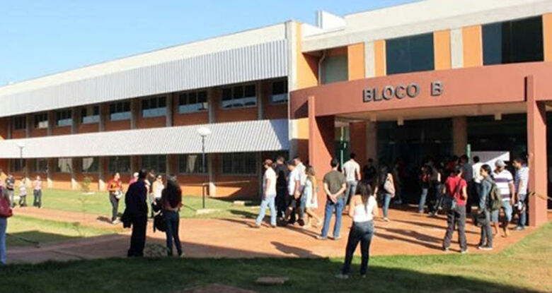 UFGD inscreve para professor em diversas áreas