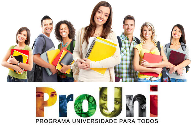 O Prouni oferta bolsas de estudo integrais e parciais em cursos de graduação