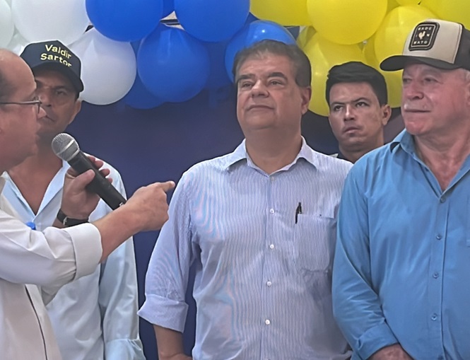 Senador Nelsinho, com Barbosinha e o prefeito Valdir