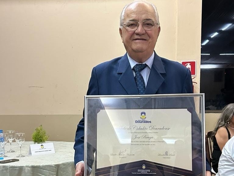 José Braga recebeu o título de cidadão douradense em 2023