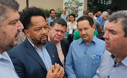 Rogério Yuri e promotor Marco Antonio Delfino trataram do assunto com o governador Eduardo Riedel, hoje pela manhã
