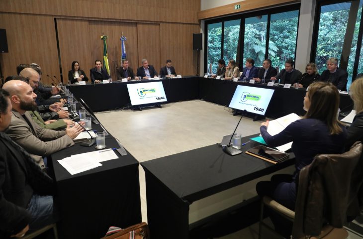 A reunião teve a participação dos 15 secretários e seus respectivos adjuntos