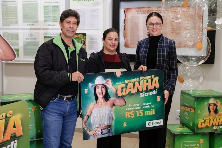 Fernanda, com Paulo Neves e Luciana: premiada