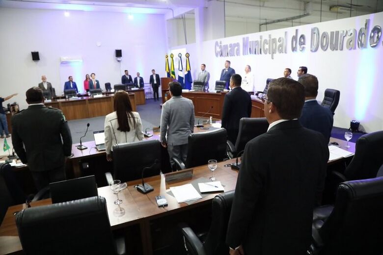 Promotoria questiona contratações da gestão da Câmara