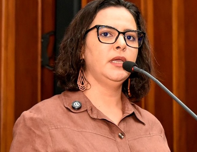 Gleice Jane se solidariza com deputada minsira