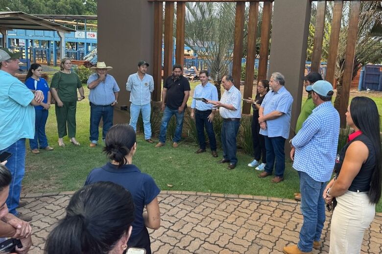 Zé Teixeira renova compromisso com lideranças de Maracaju