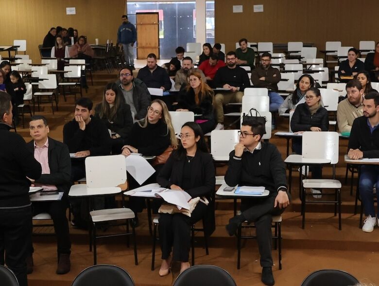 Marçal recepciona novos médicos na Prefeitura