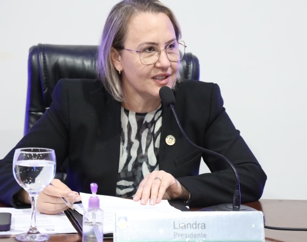 Presidente da Câmara contrata mais um advogado