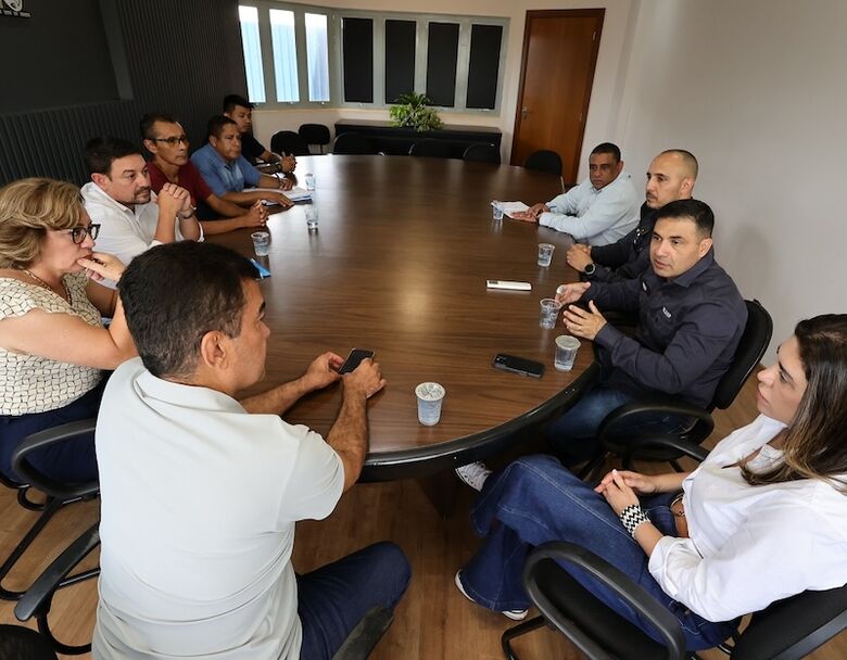 Marçal recebe equipes do Governo para definir agenda