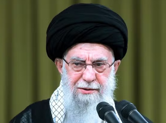 Líder Ali Khameini está 'seguro', garante Irã