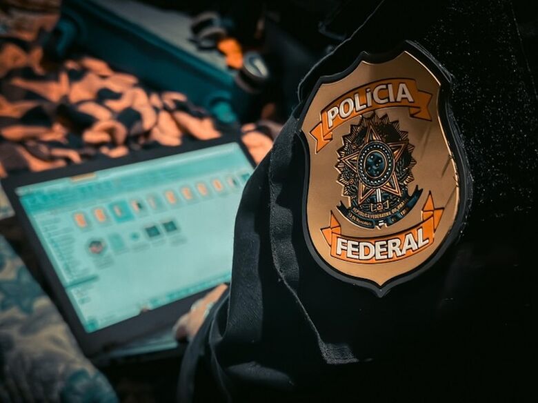 Cenas de crimes se espalham pelas redes sociais