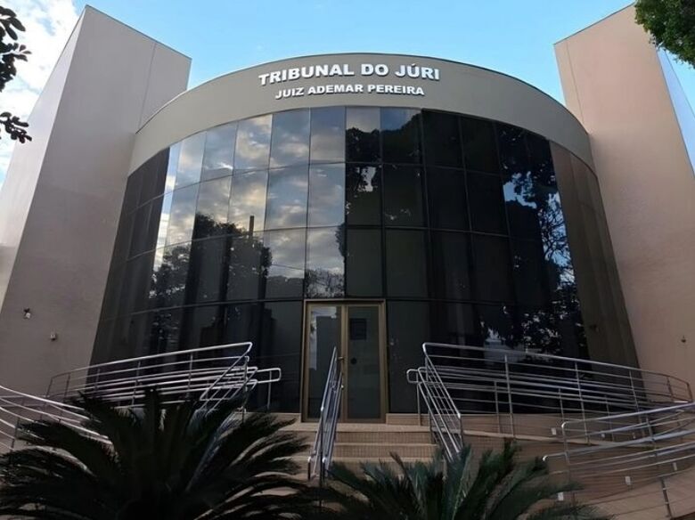 Tribunal do Juri tem o nome do ex-juiz Ademar Pereira
