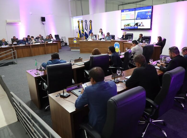 Sessão da Câmara desta segunda aprovou alteração