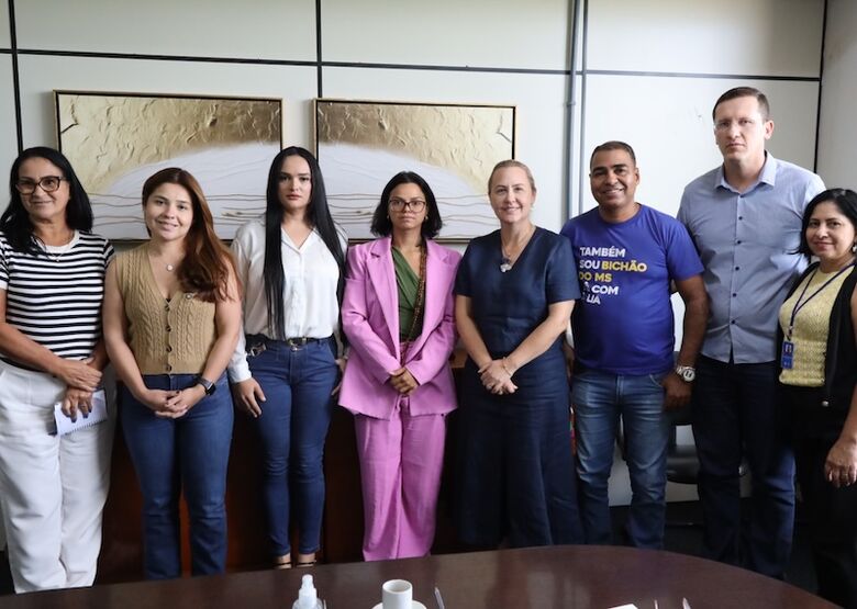 Membros de comissão criada para ajudar indígenas