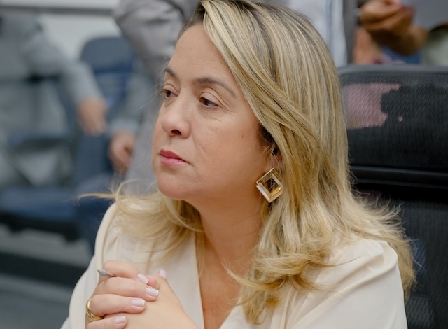 Deputada acompanha de perto situação nas aldeias