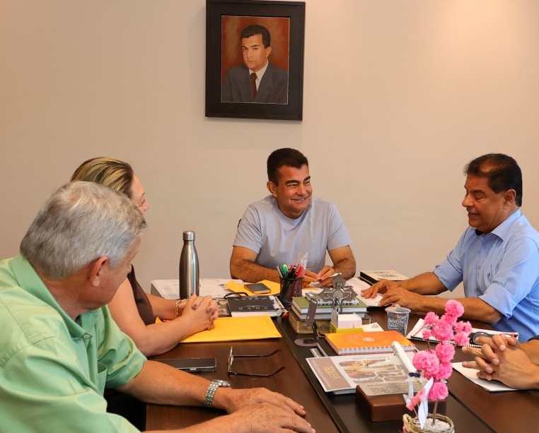 Marçal Filho recebeu senador Nelsinho na Prefeitura