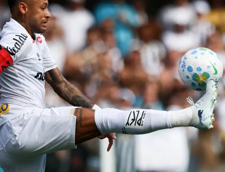 Neymar ainda 'se estica' para tentar ir pra Copa