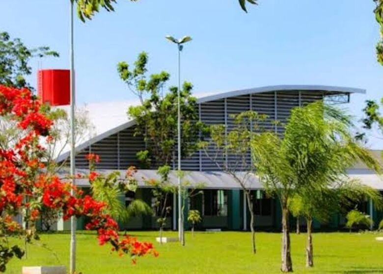 Candidatos concorrem em Consulta Prévia para a Reitoria