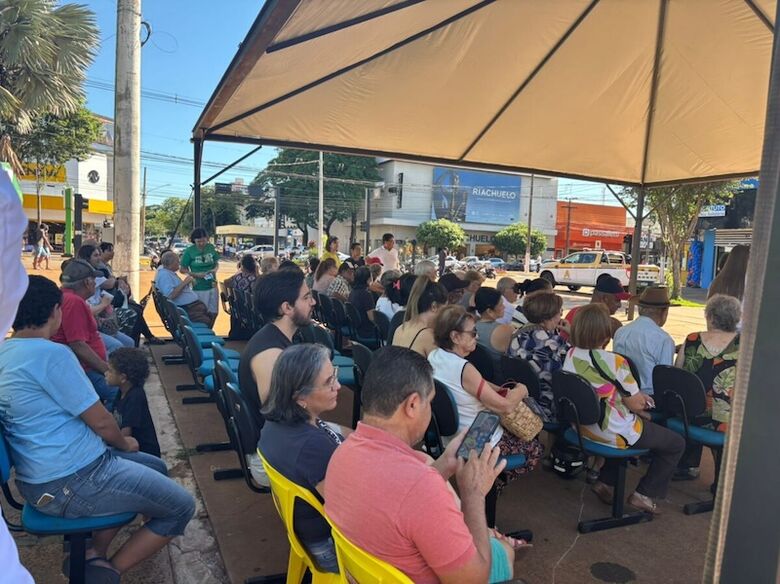 Estrutura montada na praça para o Dia D realizado sábado