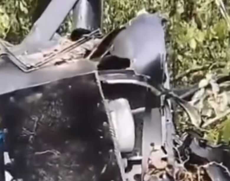 Destroços do helicópetero que Brazinho pilotava