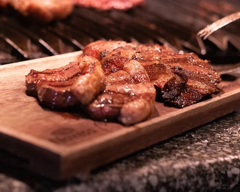 Pro churrasco sair bom a carne precisa ser boa