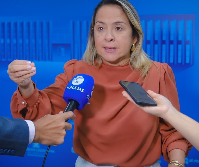 Projeto de Lia amplia rede de proteção à mulher
