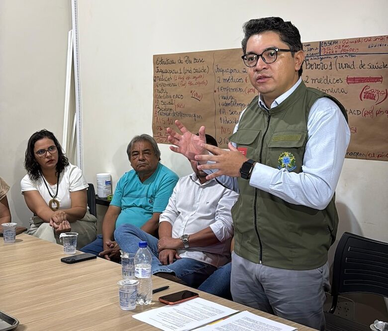 Deputada Gleice Jane acompanhou Eloy Terena nas aldeias