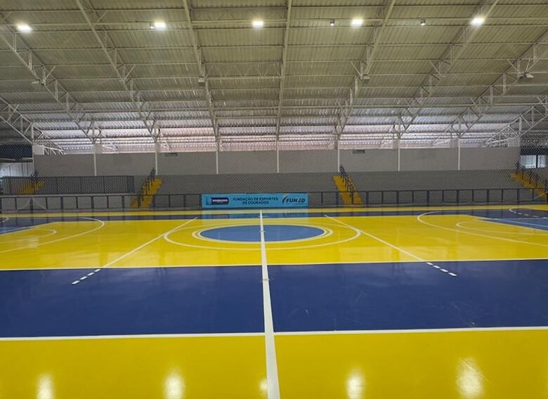 Quadra nova do Municipal, pronta para receber o JAG
