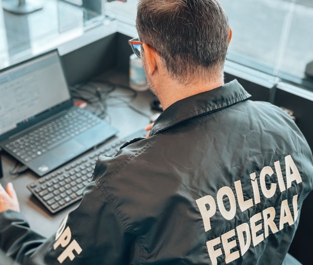 Investigações incluem checagem em dispositivos eletrônicos