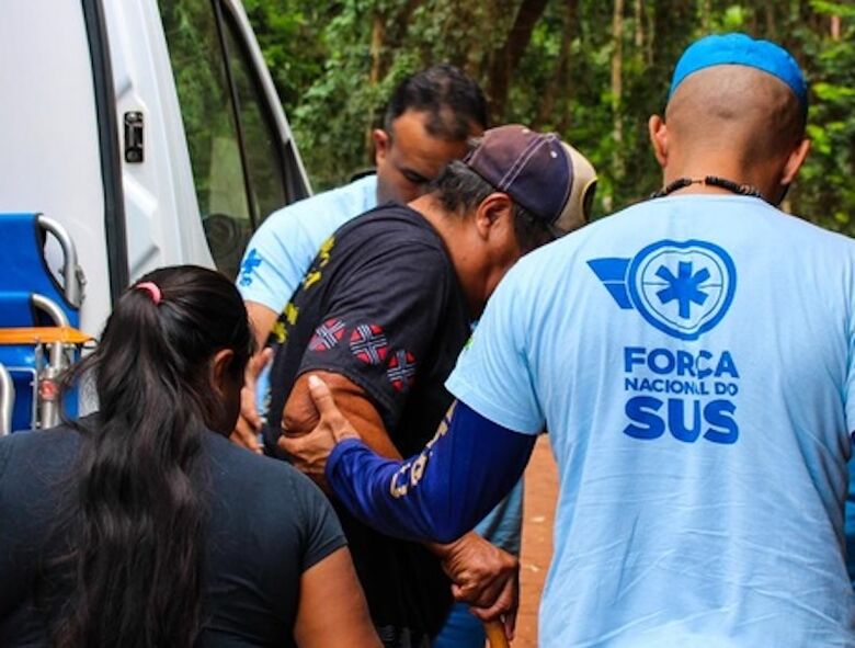 Força Nacional do SUS atende paciente indígena em Dourados