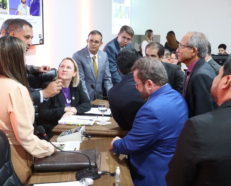 Líder do prefeito busca 'repertório' para convencer maioria