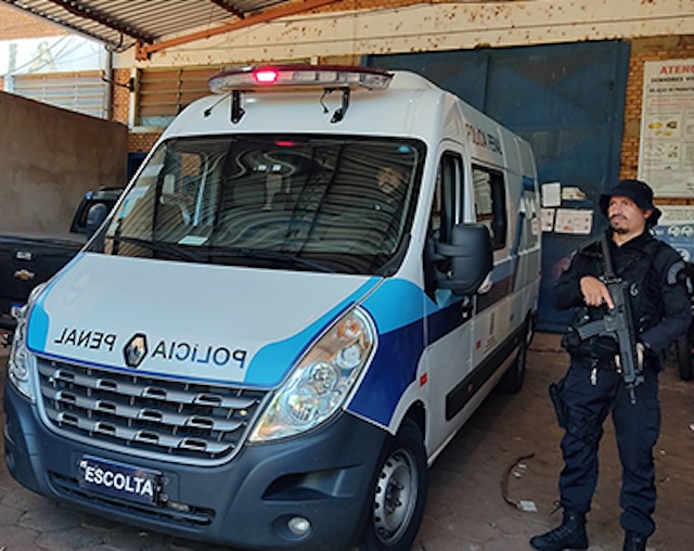 Modelo furgão destinado para Campo Grande