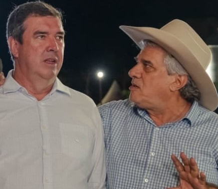 Gino Ferreira recebe governador Eduardo Riedel na Expoagro