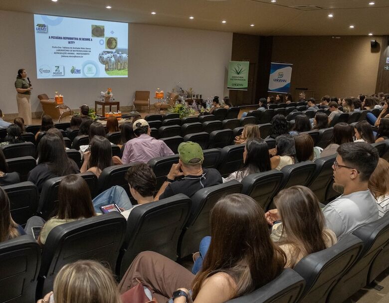 Semana científica aprofunda conhecimentos na Unigran